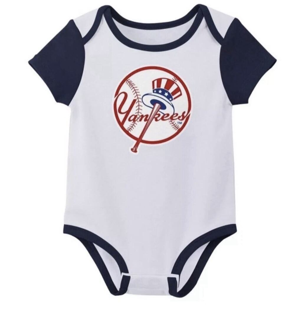 MLB Licensed New York Yankees Bodysuit Girls 3/6 Months New
